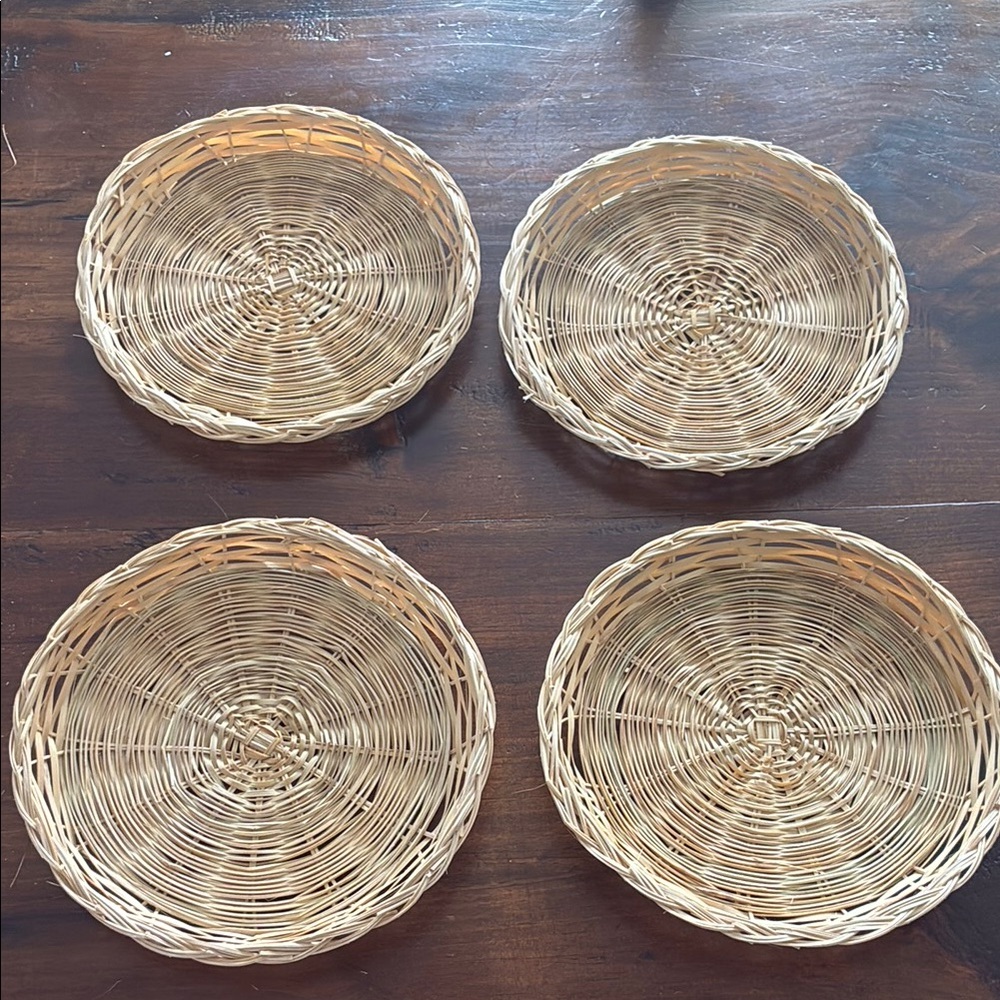 Set of 4 basket weave plate holders